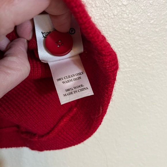 Creswick Sweater Vest - Women's Small Red - 100% Wool Classic - Picture 5 of 9